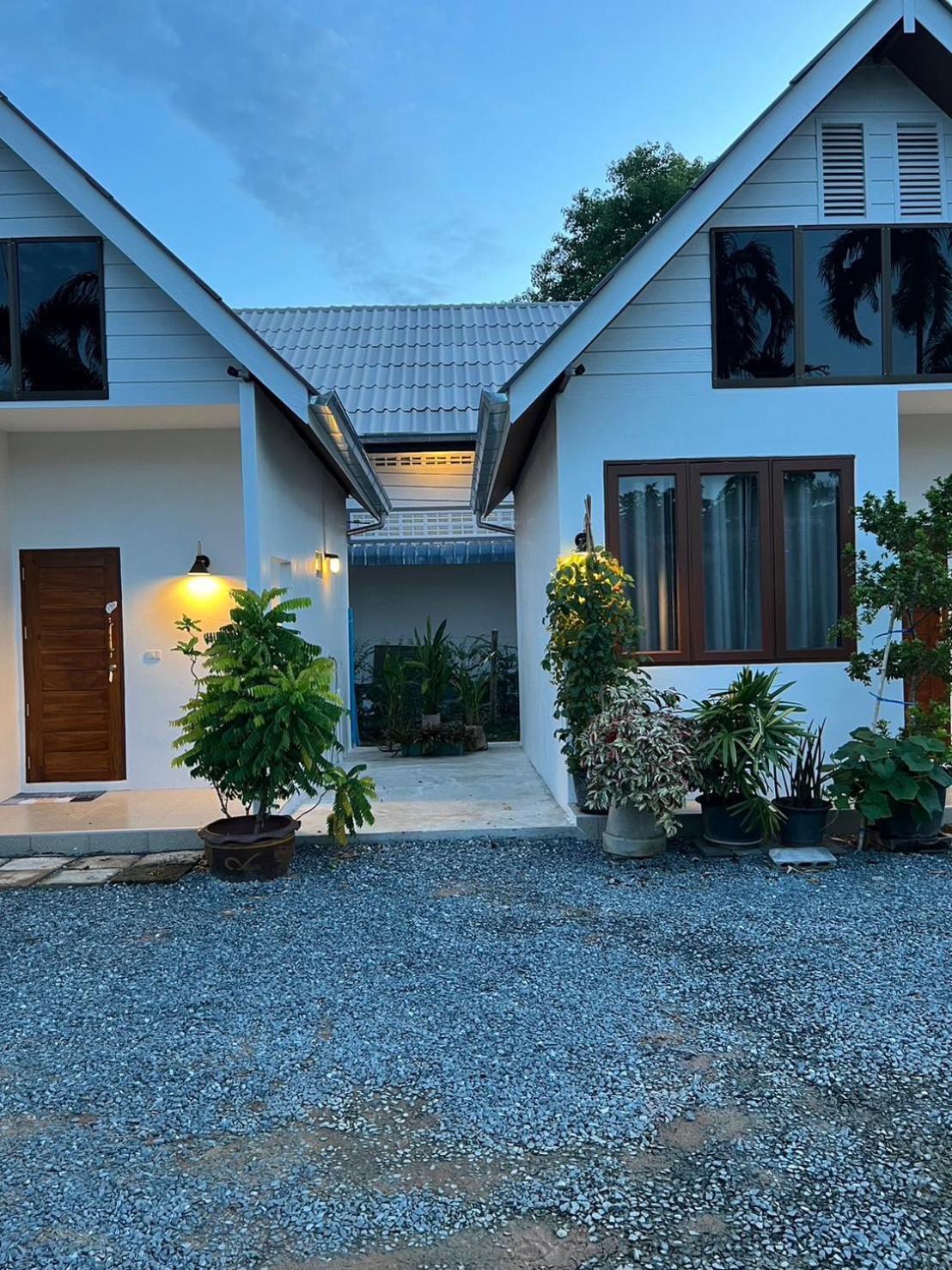 ครูหนูบ้านพัก แหลมงอบ Krunou Baanpak Trat Kültér fotó